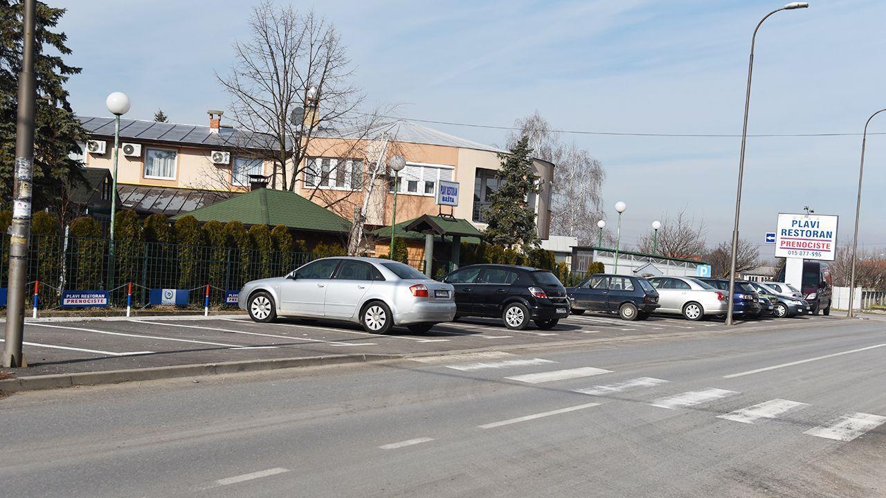 Hotel Mk, Plavi Restoran, Loznica Bagian luar foto