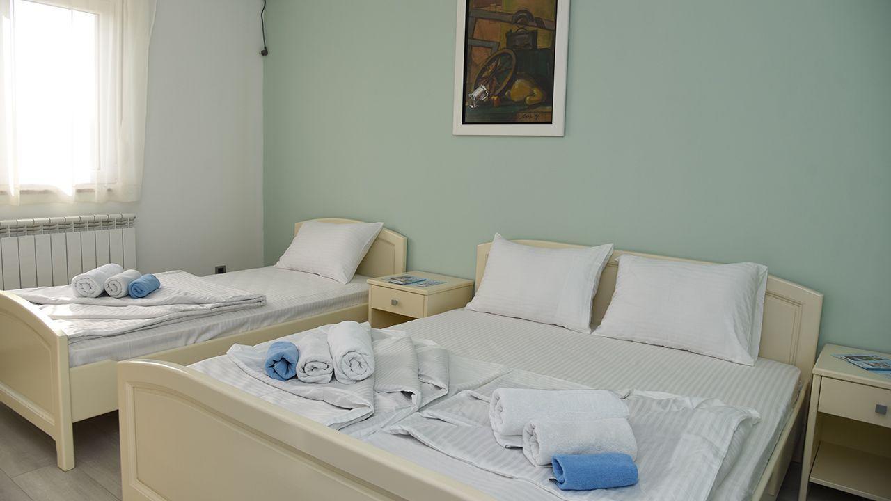 Hotel Mk, Plavi Restoran, Loznica Bagian luar foto