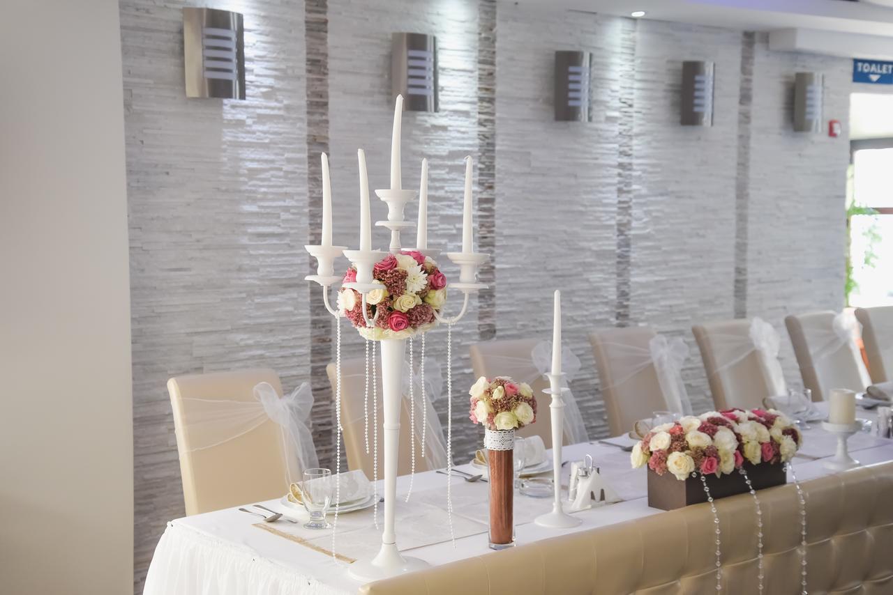 Hotel Mk, Plavi Restoran, Loznica Bagian luar foto